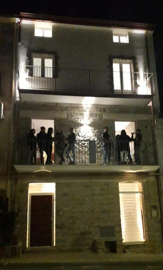 La Casa Dei Panorami Di Colobraro Daire Dış mekan fotoğraf