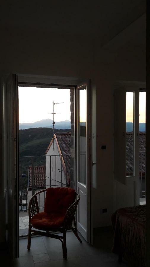 La Casa Dei Panorami Di Colobraro Daire Dış mekan fotoğraf
