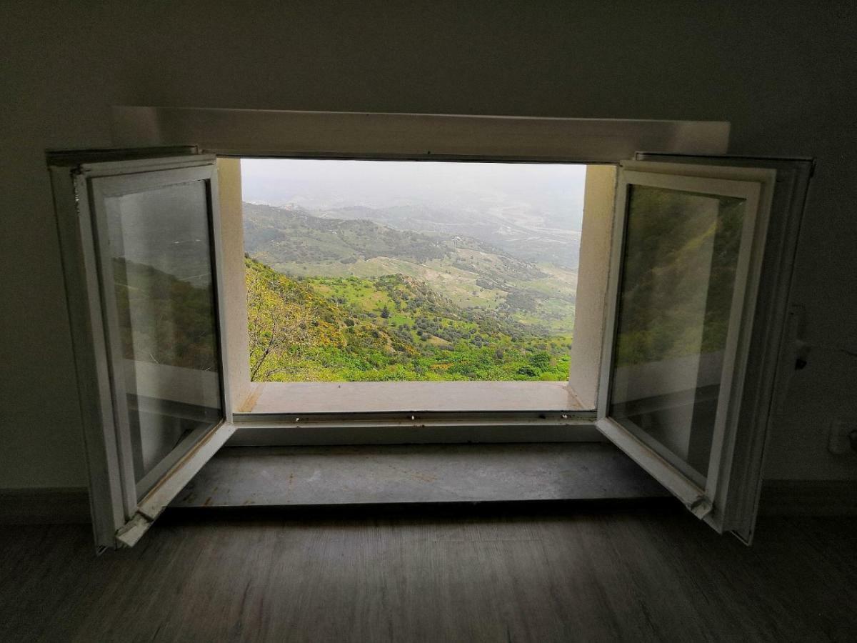 La Casa Dei Panorami Di Colobraro Daire Dış mekan fotoğraf